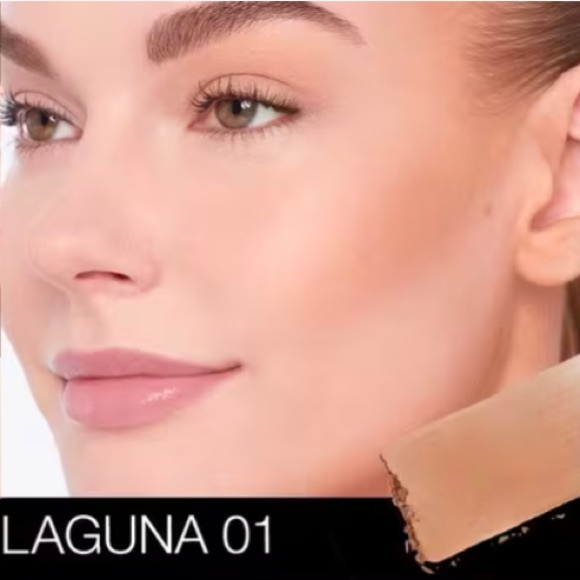 NARS Laguna Bronzing Powder - Picture 2 of 16